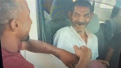 أهالي الرزيقات بالأقصر يستقبلون شابًا عاد لأسرته بعد غياب 28 عاما | بث مباشر