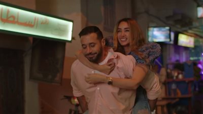 ملخص مسلسل سيب وأنا أسيب الحلقة الأخيرة.. زواج نبيلة وإبراهيم وهروبها للمرة الثانية 