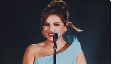 أنغام تبدأ حفلها بمهرجان العلمين بأغنية نفضل نرقص