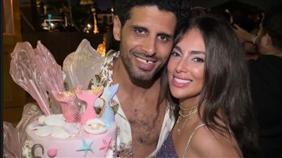 حمدي الميرغني يحتفل بعيد ميلاد زوجته إسراء عبد الفتاح | صور
