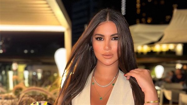 الفنانة هدى الإتربي