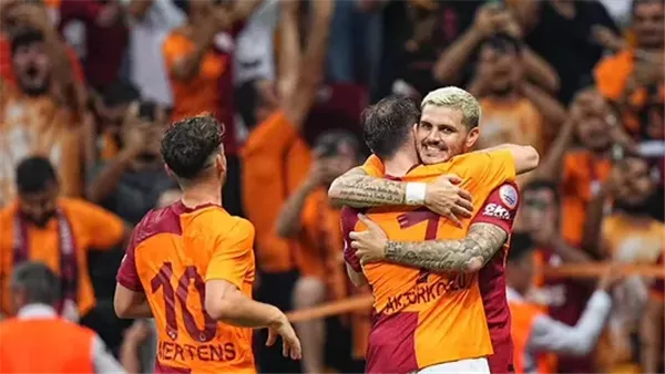 فريق جالطة سراي من