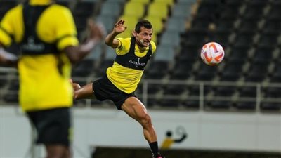 بسبب إيجالو.. تعثر مفاوضات نادي الوحدة مع طارق حامد