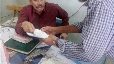إحالة 6 موظفين بالوحدة الصحية لقرية أتليدم بالمنيا للتحقيق لتركهم العمل دون إذن