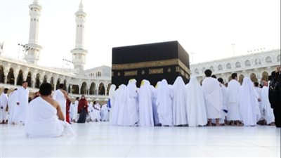 تقديم الإقرارات والشهادات الصحية للمعتمرين.. السياحة تعلن ضوابط رحلات العمرة لموسم 1445هـ | بث مباشر