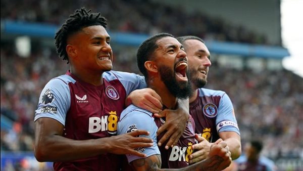 فريق أستون فيلا من