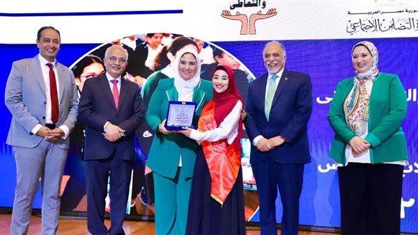 وزيرة التضامن تكرم
