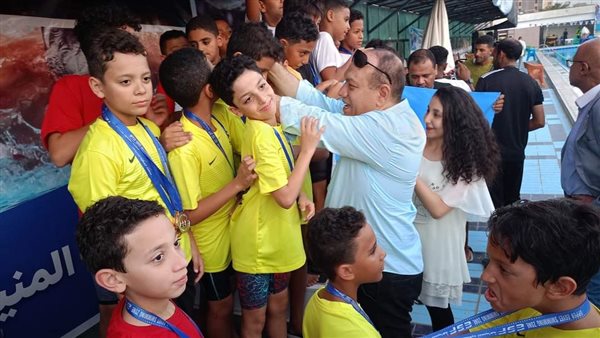 بطولة السباحة في