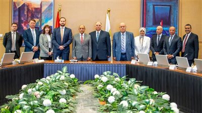 وزير الطيران يشهد توقيع مذكرتي تفاهم بين ميناء القاهرة وتحالف عالمي لتطوير البنية التحتية بالمطار