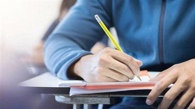 تداول أجزاء مزعومة لامتحان الإحصاء لطلاب الثانوية العامة دور ثان.. والتعليم تتتبع مصدرها