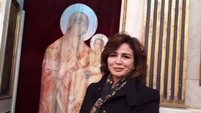 إلهام شاهين تهنئ الأقباط بعيد السيدة العذراء مريم: ربنا اصطفاها على نساء العالمين