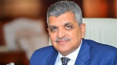 رئيس هيئة قناة السويس يكشف تفاصيل عودة حركة الملاحة بعد تعطل ناقلتين