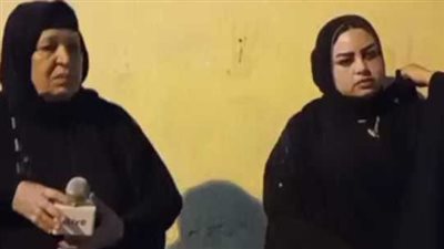 دمه سال في أحضان نجله.. أسرة صاحب مقهى لقي مصرعه على يد سائق ببورسعيد تكشف التفاصيل | فيديو