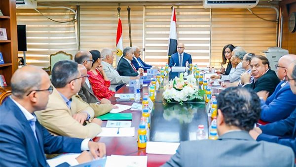 اجتماع اللجنة العليا