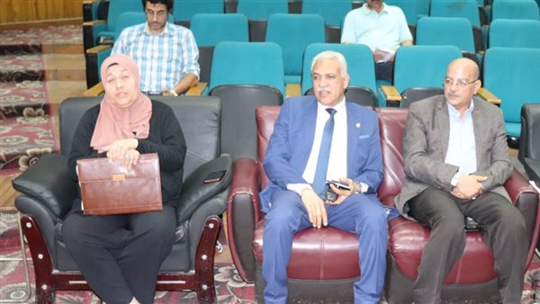 جانب من المتابعة