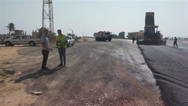 رصف الشوارع بأسيوط