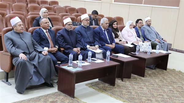 جانب من اجتماع مركز