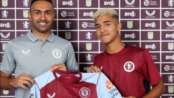 عمر خضر عقب التوقيع