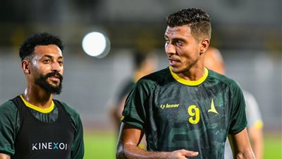 محمد شريف يقود هجوم الخليج أمام الاتفاق في الدوري السعودي