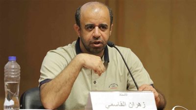 خلال لقاء مبدعون وجوائز بمكتبة الإسكندرية.. زهران القاسمي: الثقافة العمانية ممتدة في جذور التاريخ