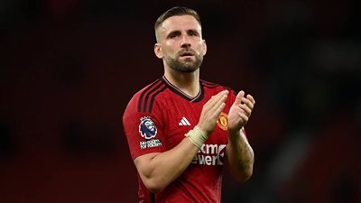 بعد ماونت.. لوك شاو يتعرض لإصابة عضلية تبعده عن مانشستر يونايتد