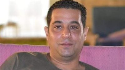 لم يتحمل فراقه.. وفاة أحمد عثمان مدير المتابعة في الراديو 9090 بعد رحيل والده بيومين