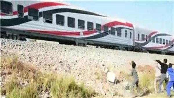 رشق قطار بالحجارة