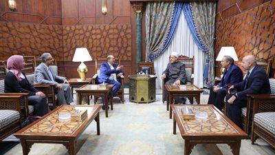 شيخ الأزهر: حريصون على تشجيع العاملين والطلاب للمشاركة في المسابقات محليًّا ودوليًّا