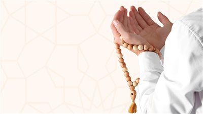 دعاء بعد صلاة المغرب والعشاء.. اللهم أعني ولا تعن علي