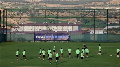 بيراميدز يخوض مرانا مسائيا في معسكر تركيا