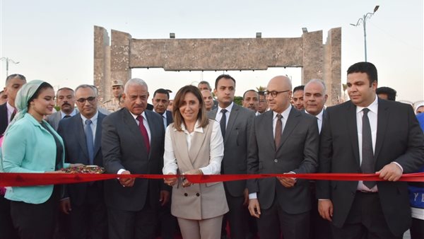 وزيرة الثقافة تفتتح