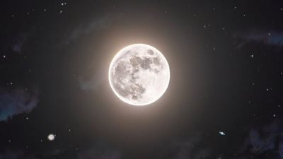 يظهر طوال الليل.. القمر العملاق الأخير لعام 2023 يزين سماء الوطن العربي غدًا