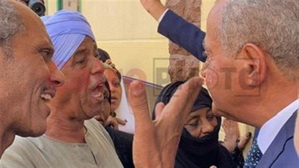 وزير التموين واهالي