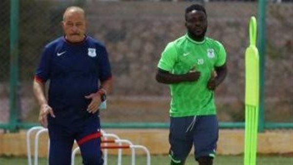 اللاعب إيزي إيميكا