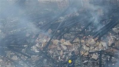 سقفه معروش من الخشب.. حريق مسجد أثري يتجاوز عمره 100 عام بالدقهلية | بث مباشر 