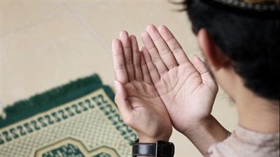 دعاء الاستخارة قبل التسليم أم بعده؟.. الإفتاء توضح محظورات 