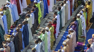 مصري بأمريكا: بث أذان صلاة الجمعة كان مطلبا للجاليات المسلمة منذ سنوات.. ونعيش بدولة تحترم كل العقائد