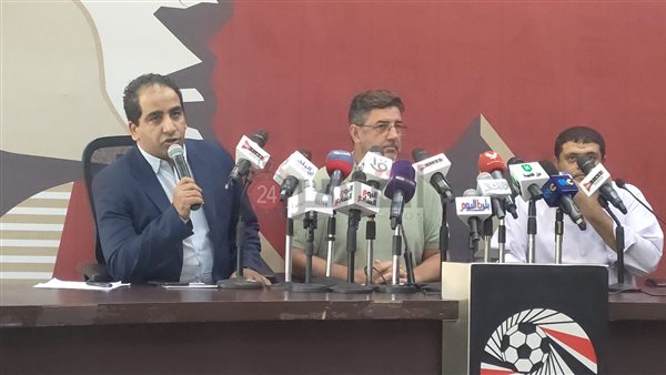 روي فيتوريا من المؤتمر