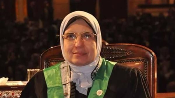 الدكتورة حنان على