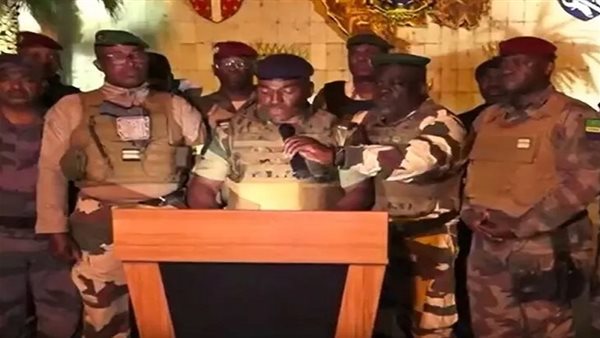 عسكريون في الجابون