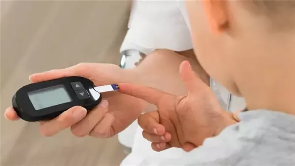 طفل مصاب بالسكر -