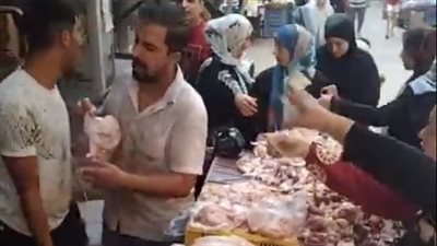 الورك بـ5 جنيهات والفرخة بـ 20.. إقبال على أحد محال بيع الدواجن بمنطقة شبرا الخيمة | بث مباشر