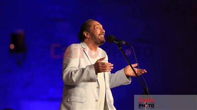 الحجار يستضيف نادية مصطفى ومصطفى قمر في 100 سنة غنا على المسرح الكبير