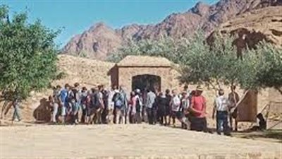 انتعاشة سياحية وإقبال كبير على زيارة المقدسات الدينية والتاريخية بسانت كاترين