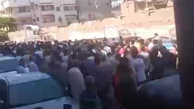 لم يتحمل فراقها.. المئات يشيعون جثمان الزوج المتوفى حزنًا على فراق زوجته بالدقهلية | بث مباشر