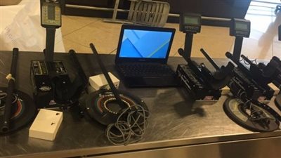 جمارك سفاجا تحبط 3 حالات لتهريب تليسكوب بندقية وأجهزة كشف المعادن