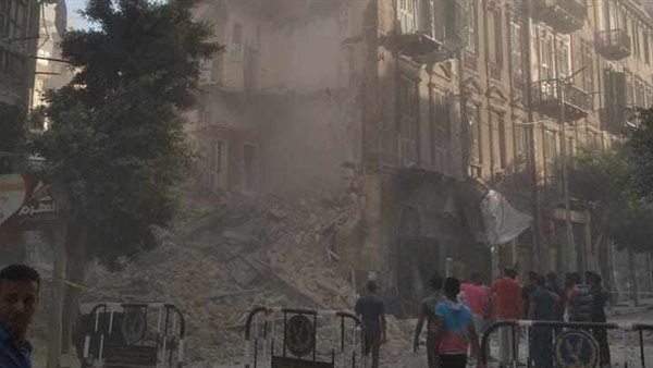 انهيار عقار بمنطقة