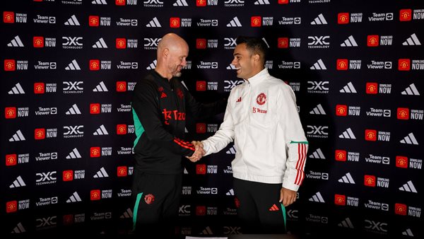  ريجيلون لاعبا لمانشستر