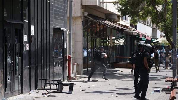 مواجهات بين شرطة