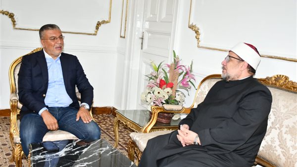 وزير الأوقاف والإعلامي